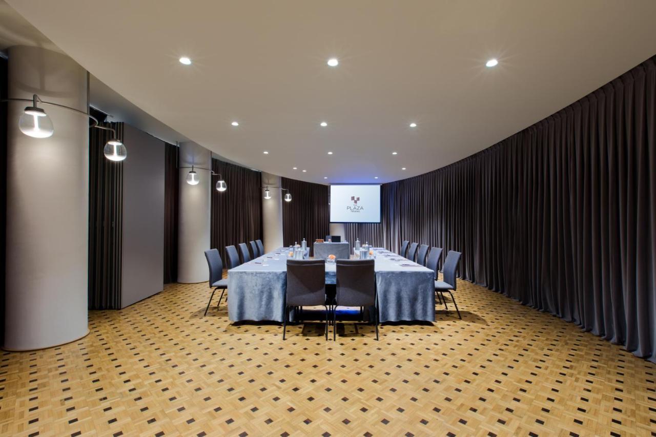 Готель Maritim Plaza Тирана