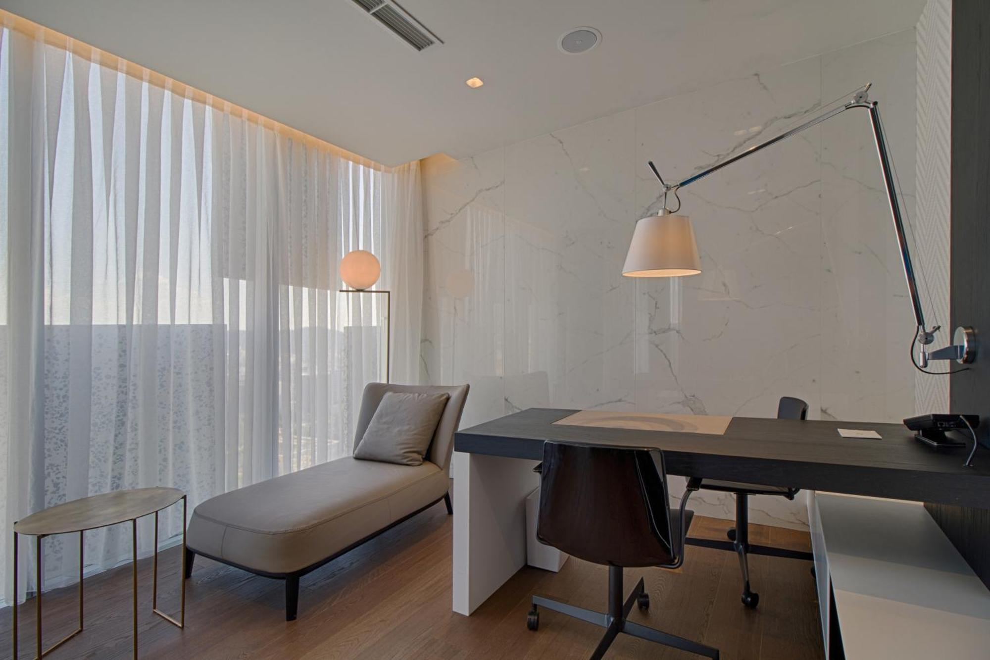 Готель Maritim Plaza 5*